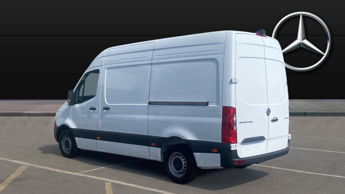 Mercedes-Benz Sprinter 315Cdi L2 Diesel Rwd 3.5t H2 Pro Van 9G-Tronic - Image 4